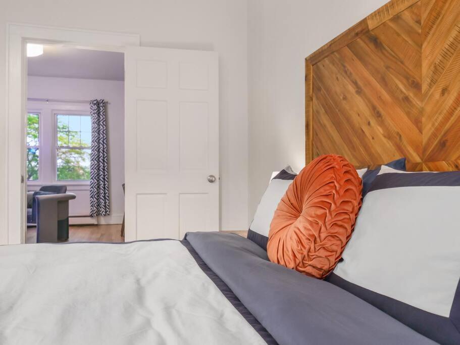 Apartment Midcentury Mod Suite, Hudson River/mt Beacon Views Newburgh