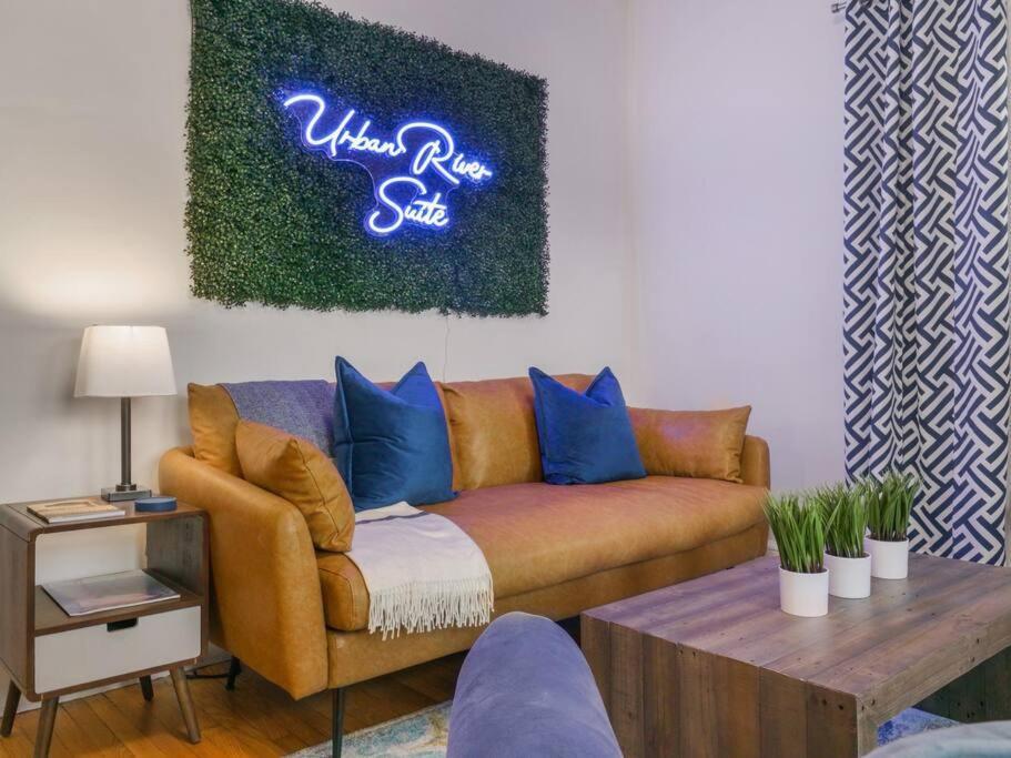 Apartment Midcentury Mod Suite, Hudson River/mt Beacon Views