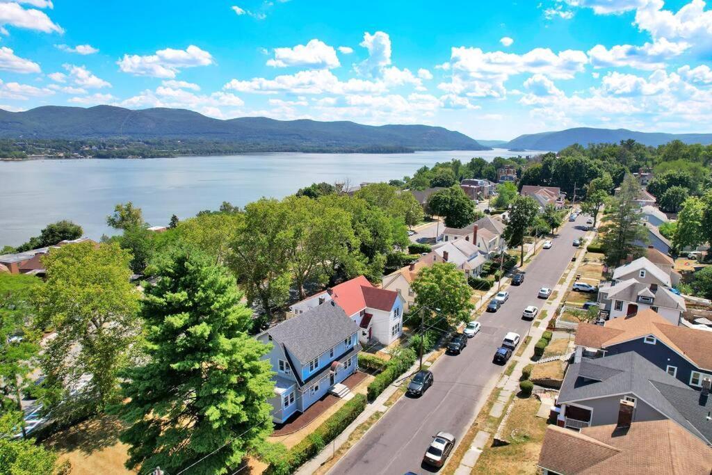 Apartment Midcentury Mod Suite, Hudson River/mt Beacon Views *