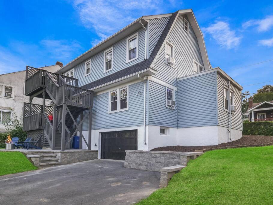 Apartment Midcentury Mod Suite, Hudson River/mt Beacon Views Newburgh